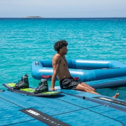 Jobe Infinity Island Set with Pump & Stairs